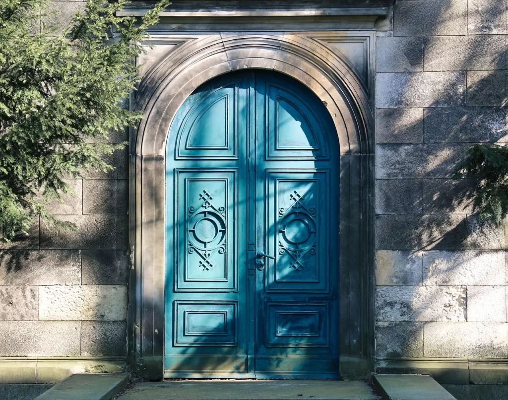 door, entrance, facade-681835.jpg